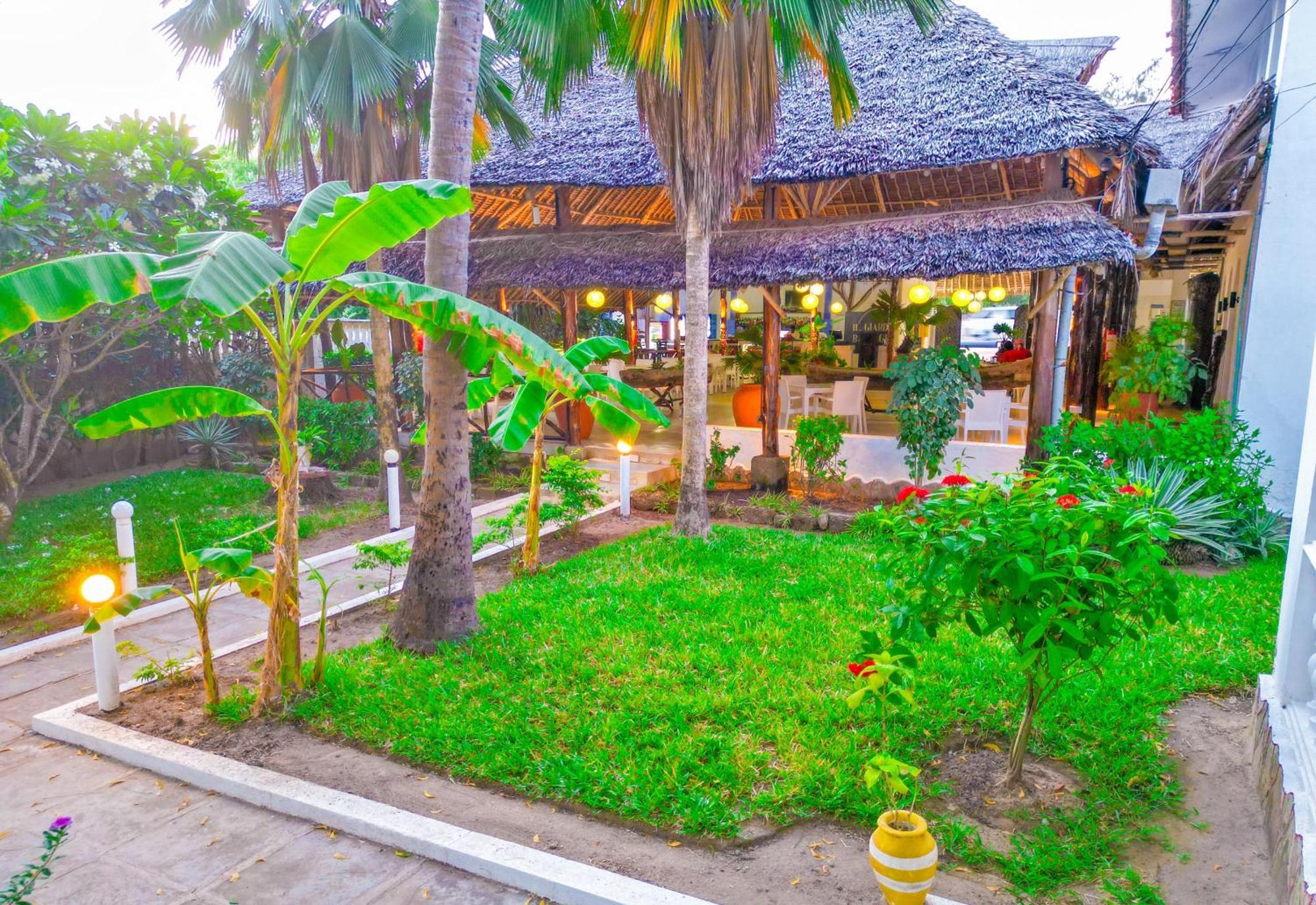 Maasai Resort Момбаса Екстер'єр фото